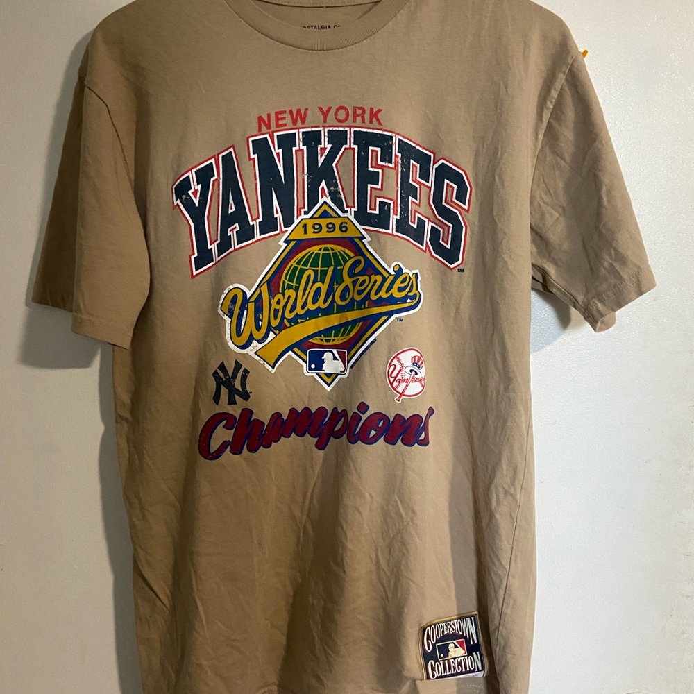 Mitchell & Ness Yankees World Series Tee